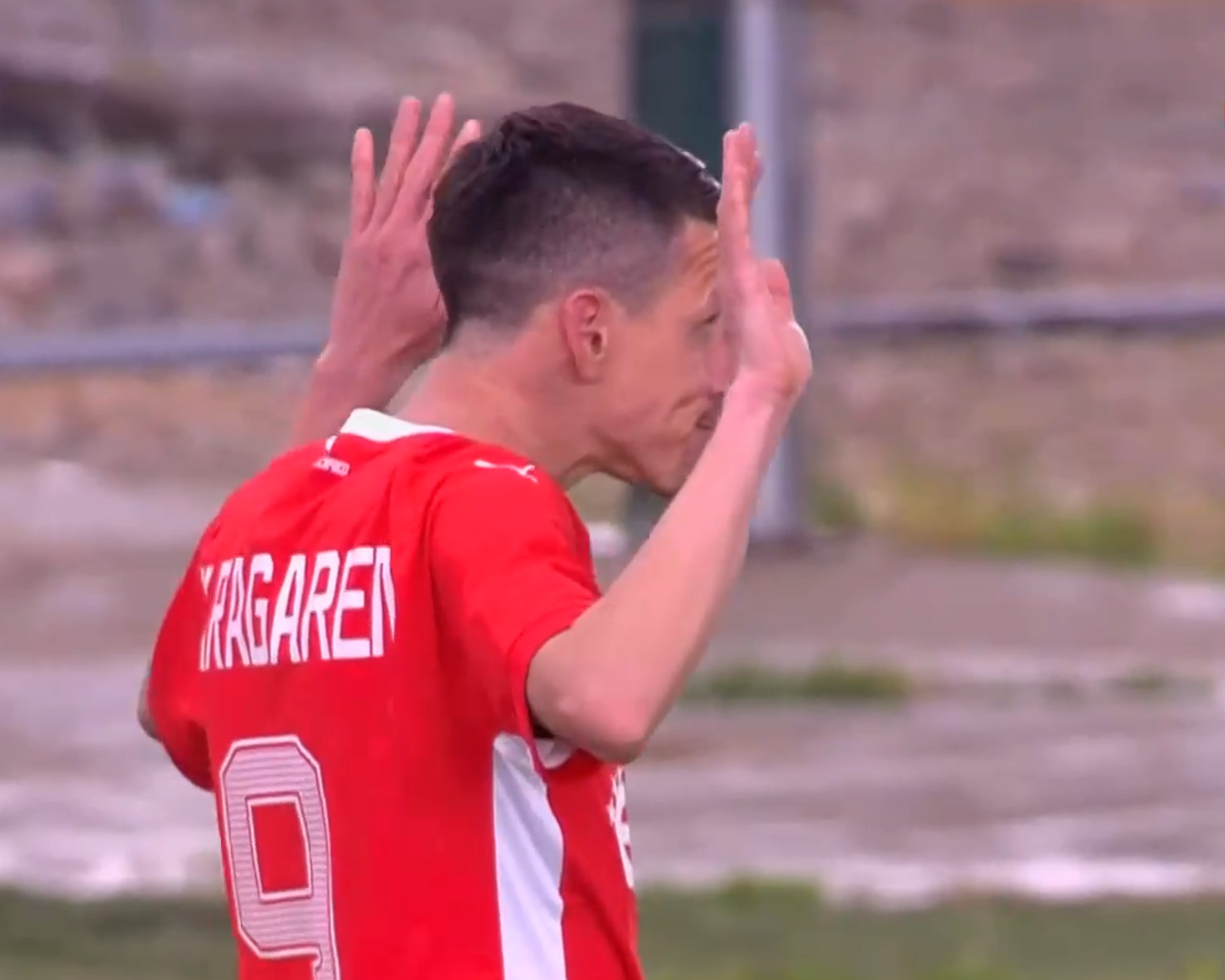 Бирсент Карагерен вкара на Локо и се извини