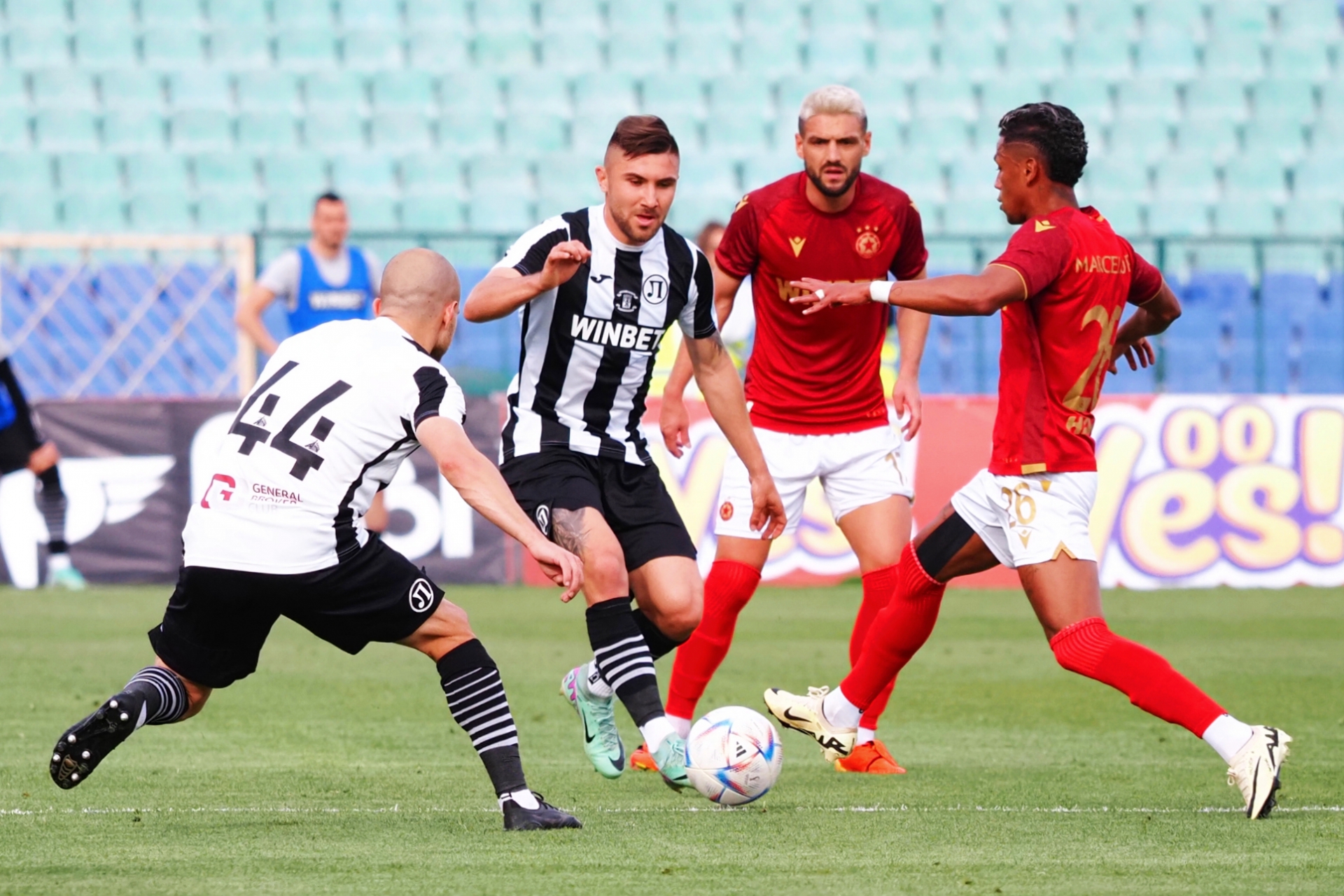 Локо Пловдив заслужено би ЦСКА