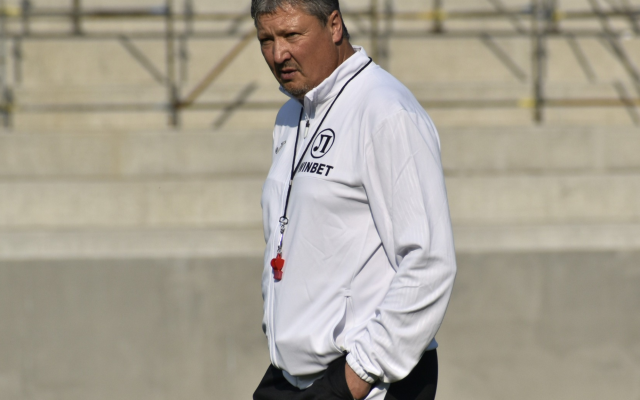 Любо Пенев с благодарности към всички футболисти на Локомотив Пловдив!