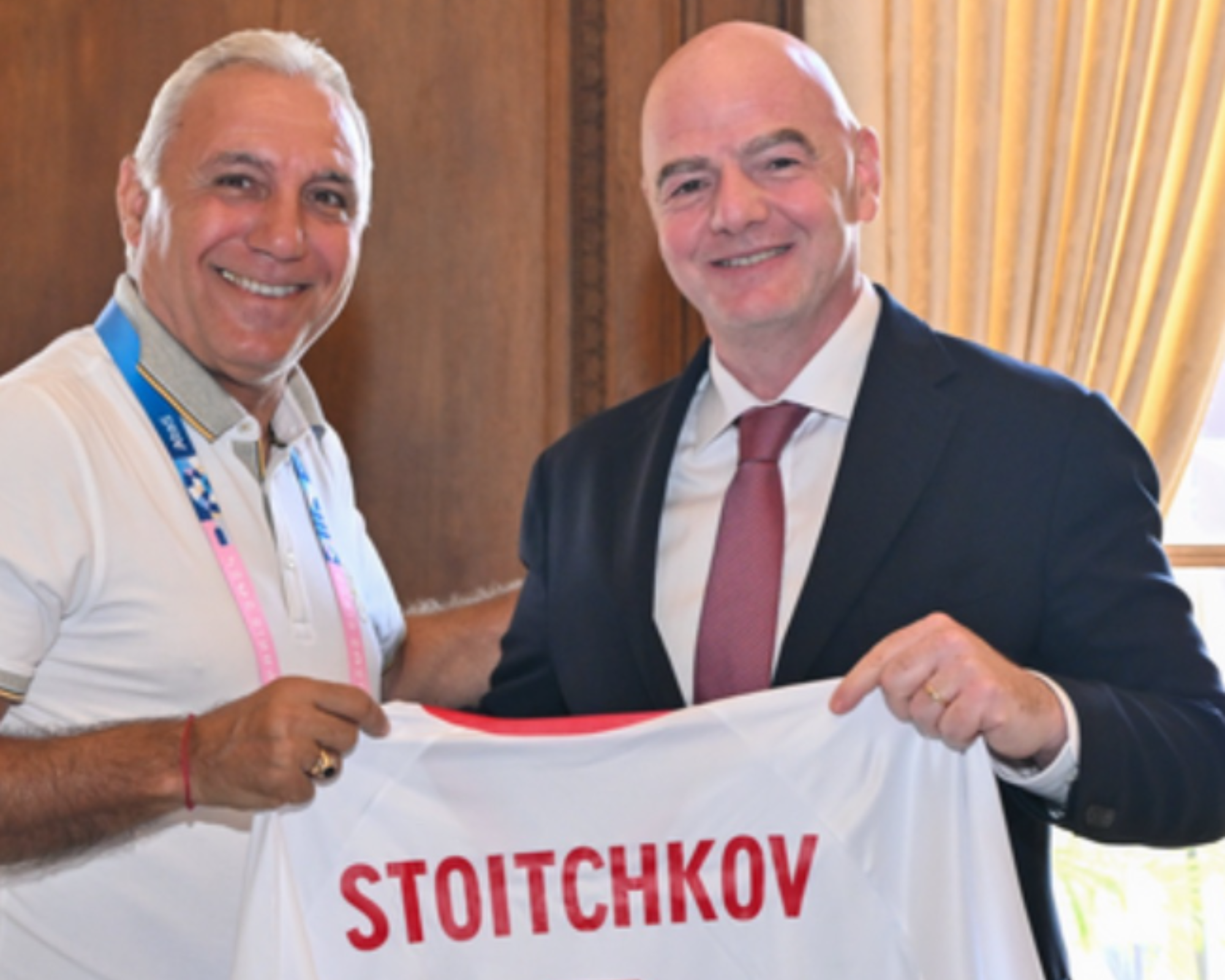 Христо Стоичков започва работа във ФИФА