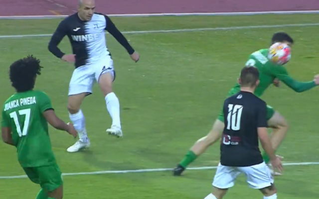 Берое би с 2:0 Локо Пловдив и е на 1/4-финал за Купата на България