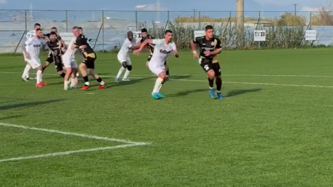 Арда с тежко поражение от чешкия Храдец Кралове