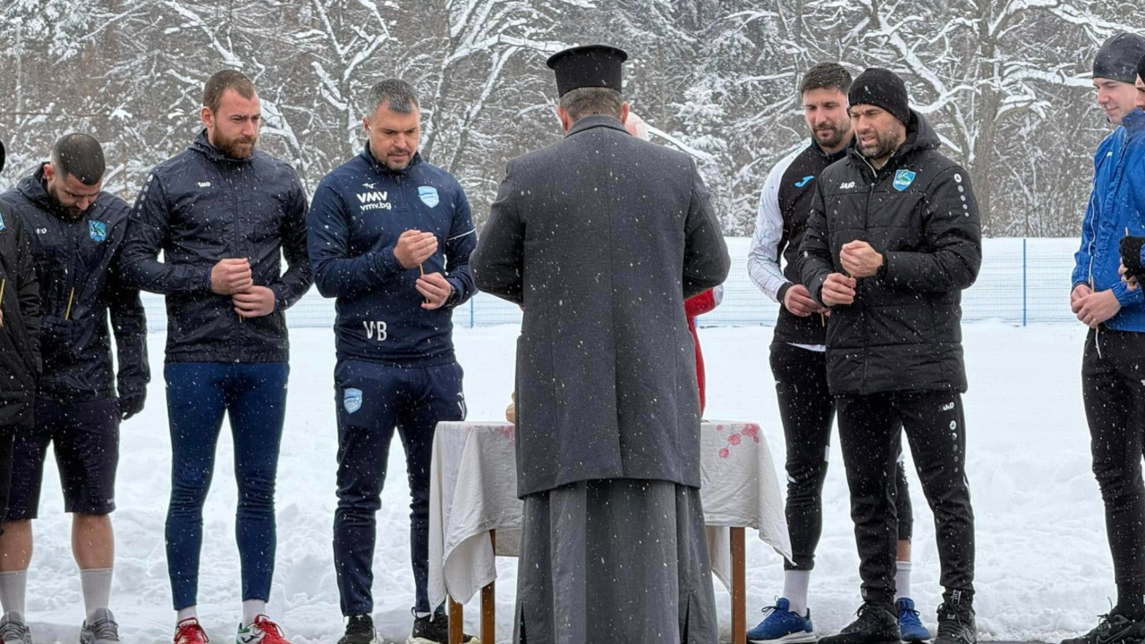 Валери Божинов стартира подготовка с Рилски спортист