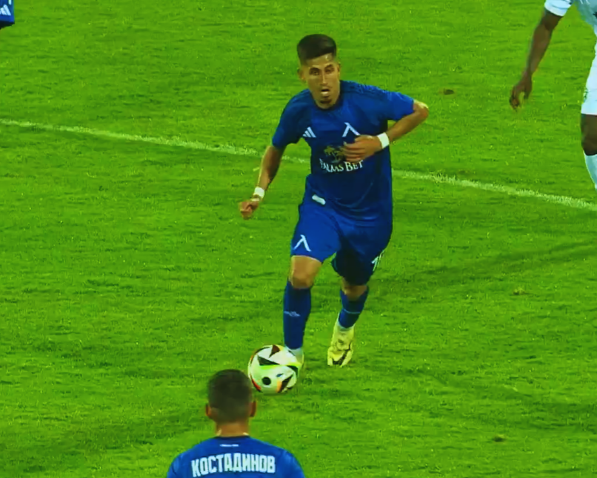 Асоциацията на футболистите застана зад Асен Митков и осъди нападките срещу младия талант