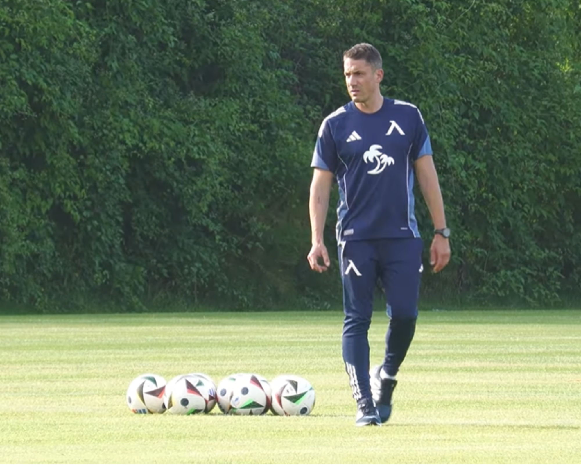 Добри новини за Веласкес, Асен Митков е възстановен от травмата си