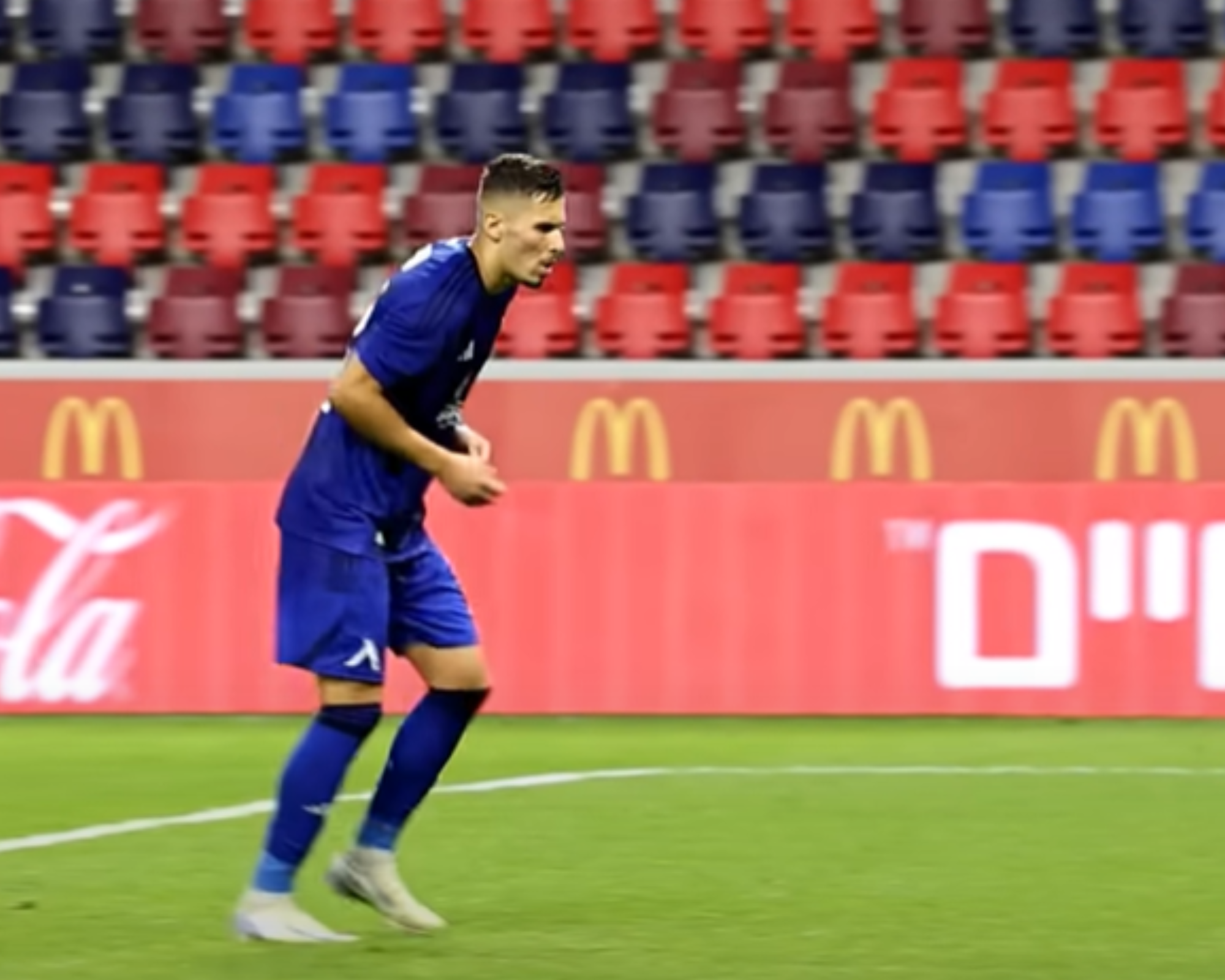 Твърда резерва в Левски става национал