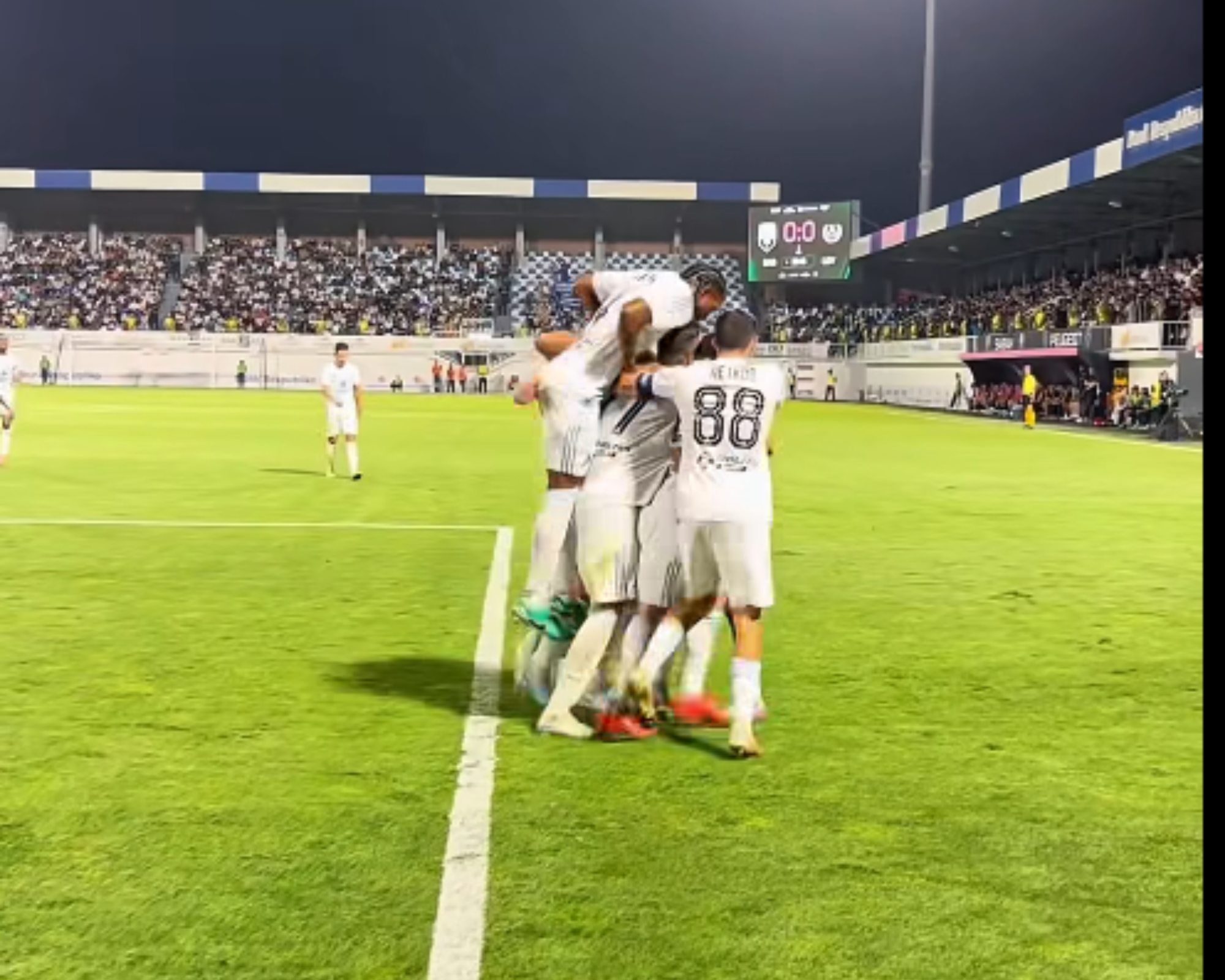 Левски е на плейоф след лекция в Баку