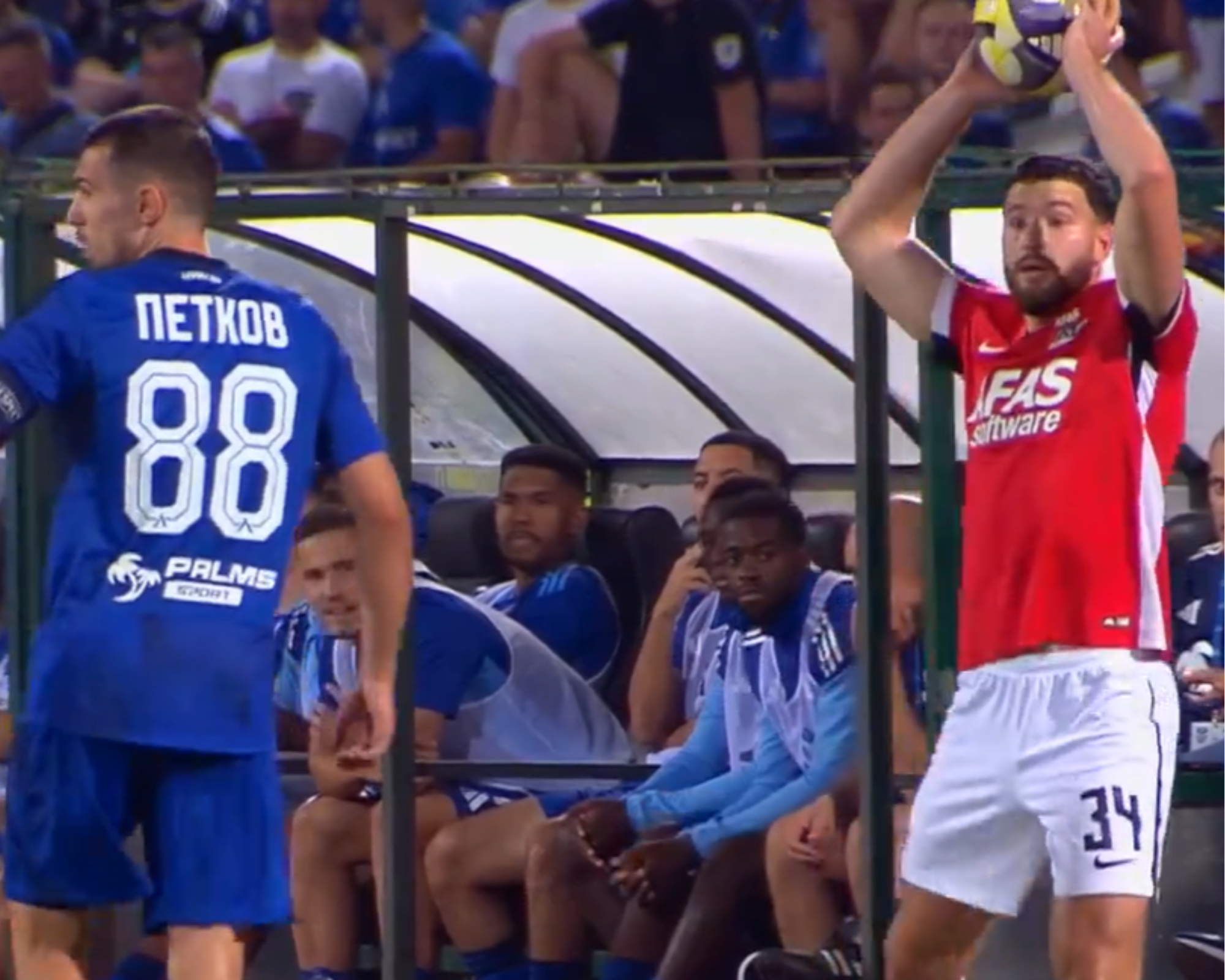 Левски пусна в продажба специални ваучери за реванша с АЗ Алкмаар