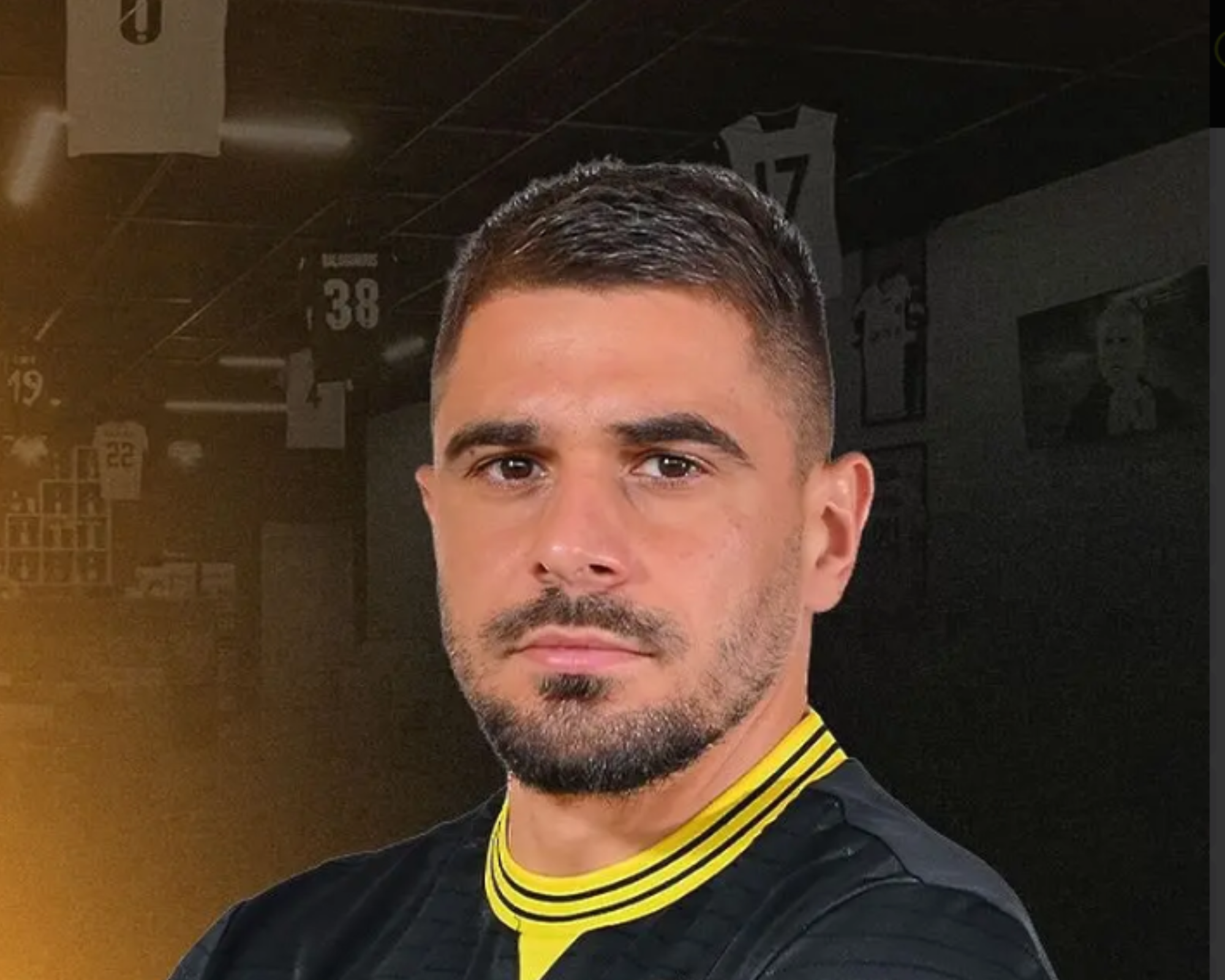 Ботев Пловдив се раздели с Емил Мартинов