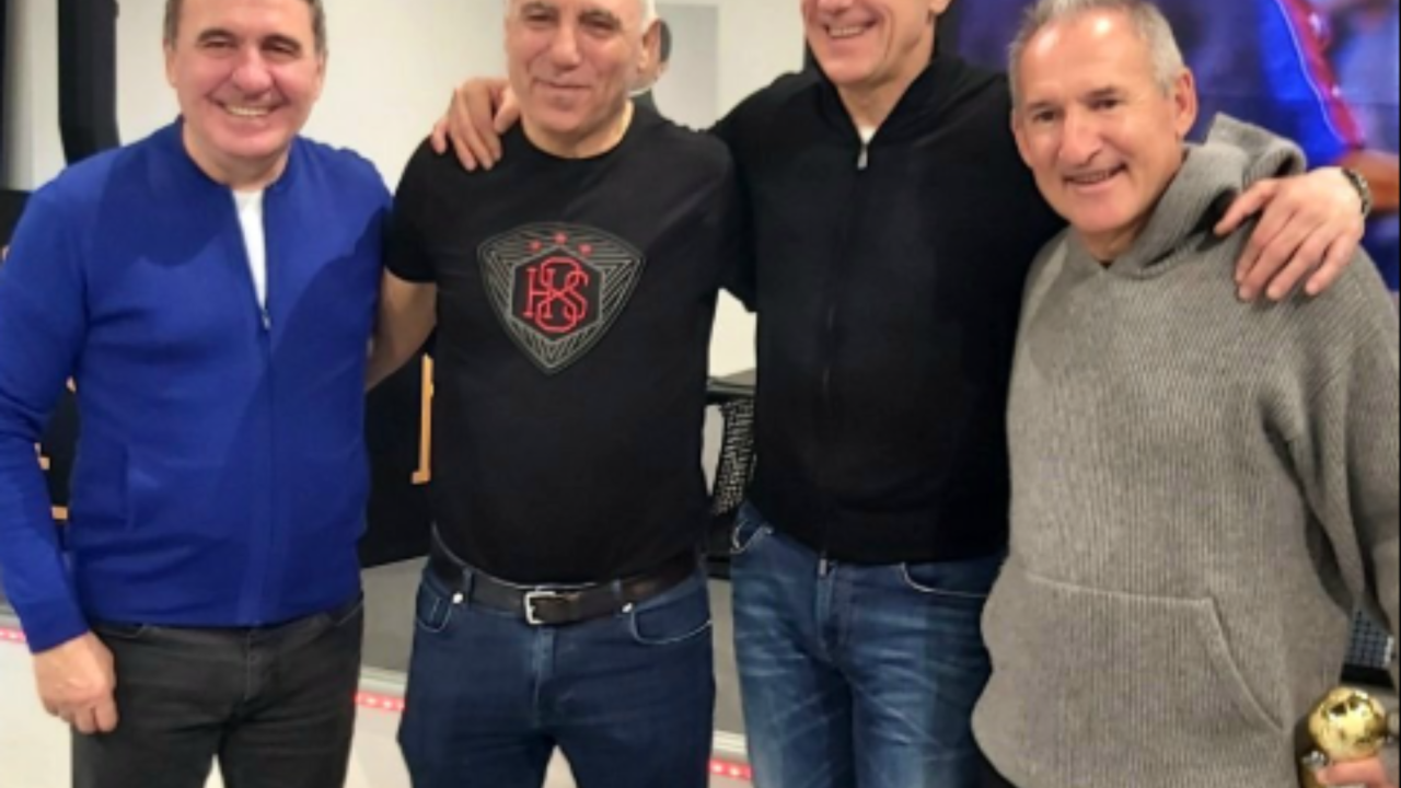Хаджи, Попеску и Бегиристайн уважиха Стоичков в музея му за 60-ия юбилей