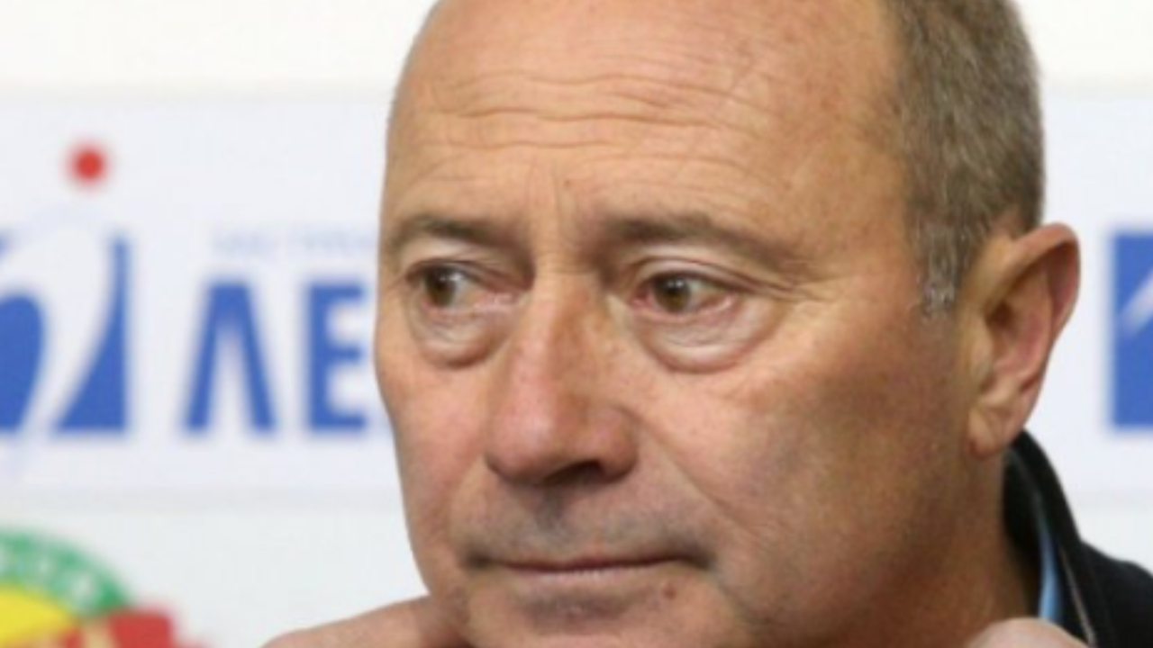 Емил Велев: Звездата на Левски е отборът, срещу АЕК шансовете са 50:50