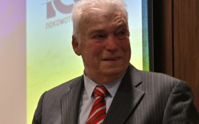 „Осмото тепе“ събра легендите: Христо Бонев представи биографията си с много емоции