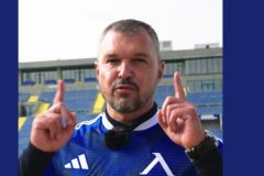 Завръщане с камера вместо бутонки: Божинов отново е в „синьо“
