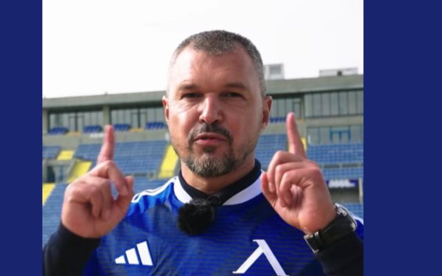 Завръщане с камера вместо бутонки: Божинов отново е в „синьо“